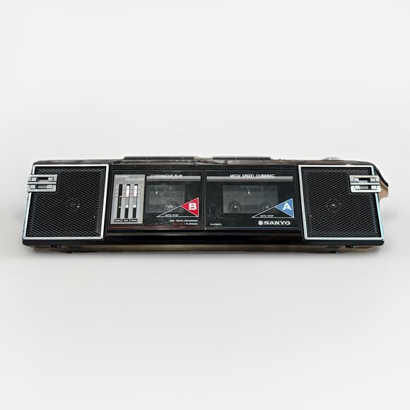 Vintage Sanyo MW705 AM/MW/SW/FM Radio Cassette Player Boombox TESTED 80s 18" - Picture 1 of 11